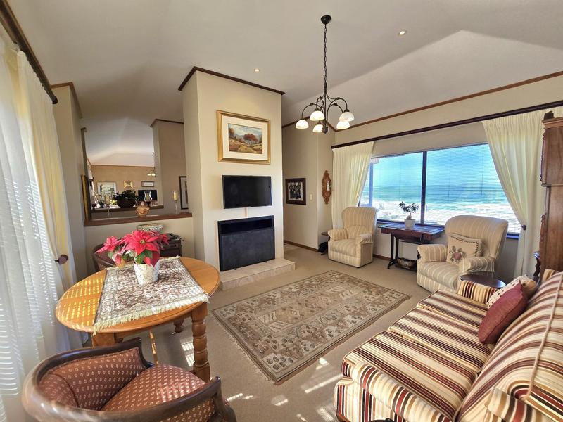 3 Bedroom Property for Sale in Glentana Western Cape